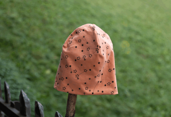 Beanie Kinder orange mit Sternen 7-9 Jahre